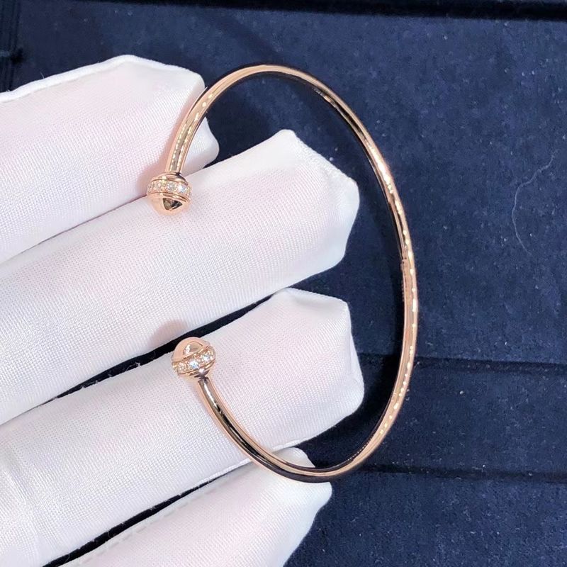 Chất lượng Vòng đeo tay bằng vàng 18K Piaget Sở hữu Vòng đeo tay mở Hỗ trợ Đặt hàng mẫu OEM nhà máy