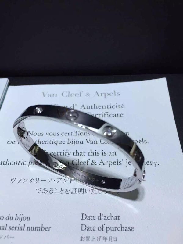 Chất lượng Trang sức thương hiệu Vòng tay tình yêu 4 viên kim cương Vàng vàng Kim cương vàng 18k nhà máy