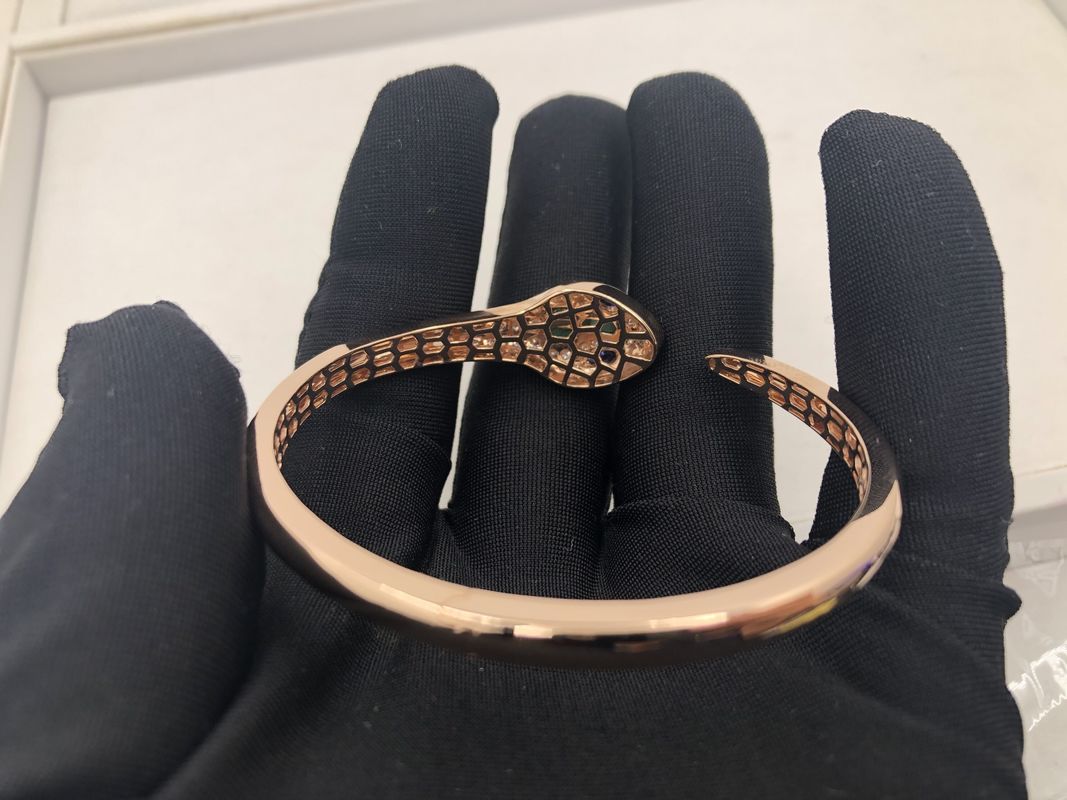 Chất lượng Đồ trang sức sang trọng Vòng tay quyến rũ Snakewomens được tùy chỉnh bằng vàng hồng 18 Kt với kim cương nhà máy