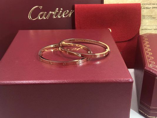 Chất lượng Vòng tay vàng 18K LOVE Mẫu nhỏ 6 viên kim cương cho nữ / nam nhà máy