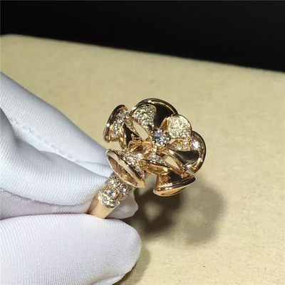 Chất lượng Nhẫn hình hoa Trang sức sang trọng Kim cương vàng 18K cho đám cưới / đính hôn nhà máy