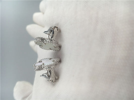 Chất lượng Bông tai Stud hoa nhỏ Trang sức vàng 18K với ngọc trai trắng nhà máy