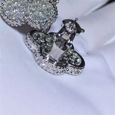 Chất lượng Hoa tai Van Cleef Arpels Magic Alhambra vàng trắng 18k và kim cương tròn nhà máy