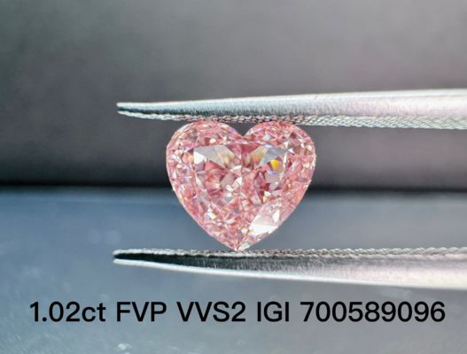 Chất lượng LuxuryShine Fancy Pink / Fancy Intense Pink / Fancy Vivid Pink Heart Cut Lab Diamond trưởng thành VVS-VS1 Kim cương thực & đồ trang sức cưới & đồ trang sức tùy chỉnh nhà máy