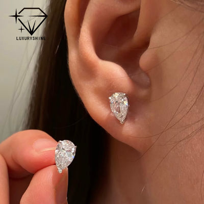 Chất lượng Bông tai nụ kim cương nhân tạo hình quả lê vàng 18K, độ trong VVS-VS nhà máy