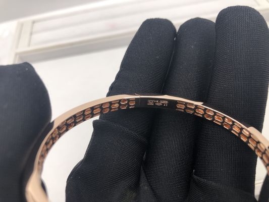 Chất lượng Đồ trang sức sang trọng Vòng tay quyến rũ Snakewomens được tùy chỉnh bằng vàng hồng 18 Kt với kim cương nhà máy