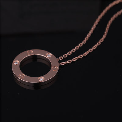 Chất lượng B7014500 Đồ trang sức sang trọng Vòng cổ tình yêu 3 viên kim cương Vàng vàng nhà máy