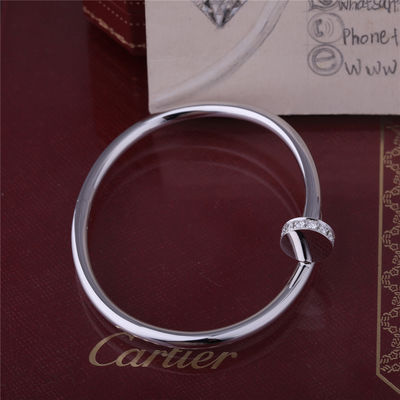 Chất lượng VÒNG TAY JUSTE UN CLOU in 18 Karat WHITE GOLD Nail Bracelet với KIM CƯƠNG ở đầu và cuối nhà máy