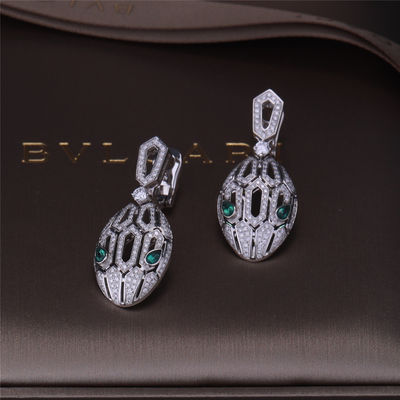 Chất lượng Bông tai Serpenti hiệu Serpenti bằng vàng sang trọng được đặt bằng vàng trắng 18K với mắt ngọc lục bảo và đính kim cương pavé Đầu rắn nhà máy