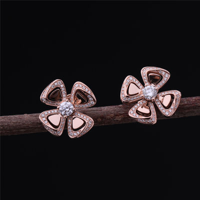 Chất lượng Hoa tai Fiorever bằng vàng thật cao cấp bằng vàng hồng 18 kt Hoa tai bằng vàng hồng đặt với hai viên kim cương trung tâm và kim cương pavé nhà máy