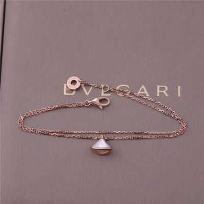 Chất lượng 1 Vòng tay ngọc trai trắng Motif Mẹ bằng vàng hồng với mặt dây chuyền vàng hồng 18K nhà máy